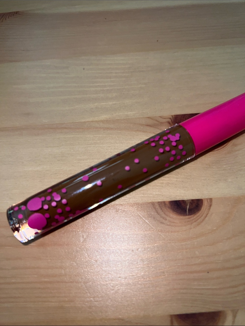 Coloured Raine lip lacquer - Picture 3 of 4